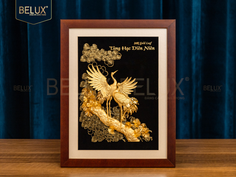 Tranh Tùng Hạc diên niên dát vàng 24k 32x25cm